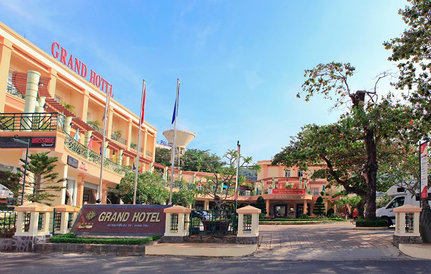 GRAND HOTEL